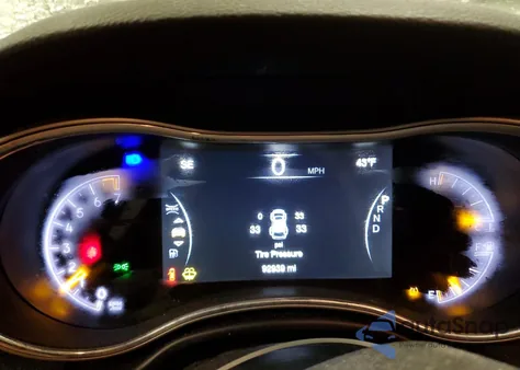 2018 Jeep Grand Cherokee Laredo z USA, uszkodzony, nr VIN 1C4RJFAG2JC224955